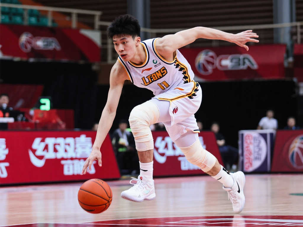 而门将莱诺